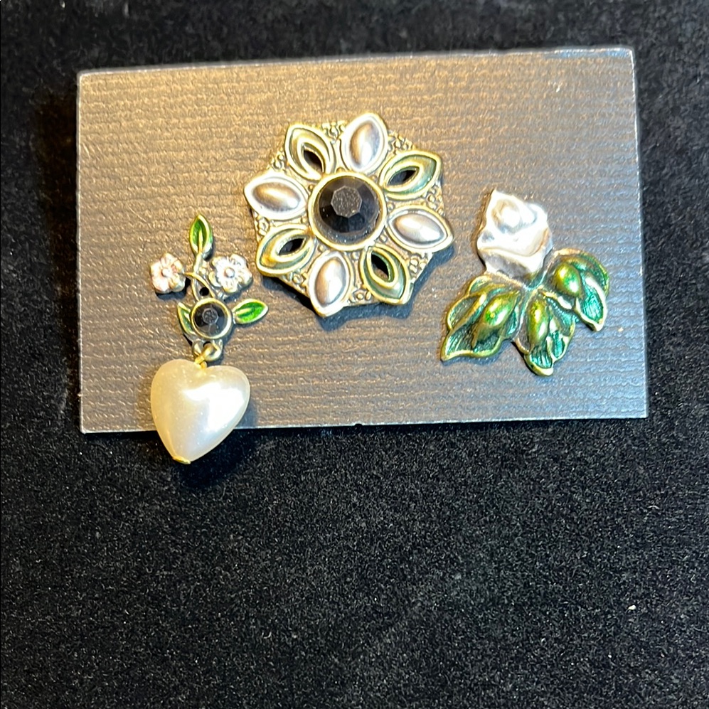 Elegant Silver Pin Back Set 11$